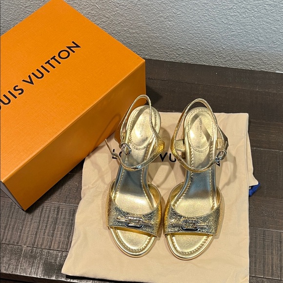 Louis Vuitton Shimmering Gold Sandals - Picture 3 of 12